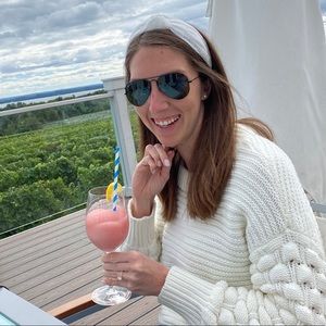 Meet your Posher, Claire